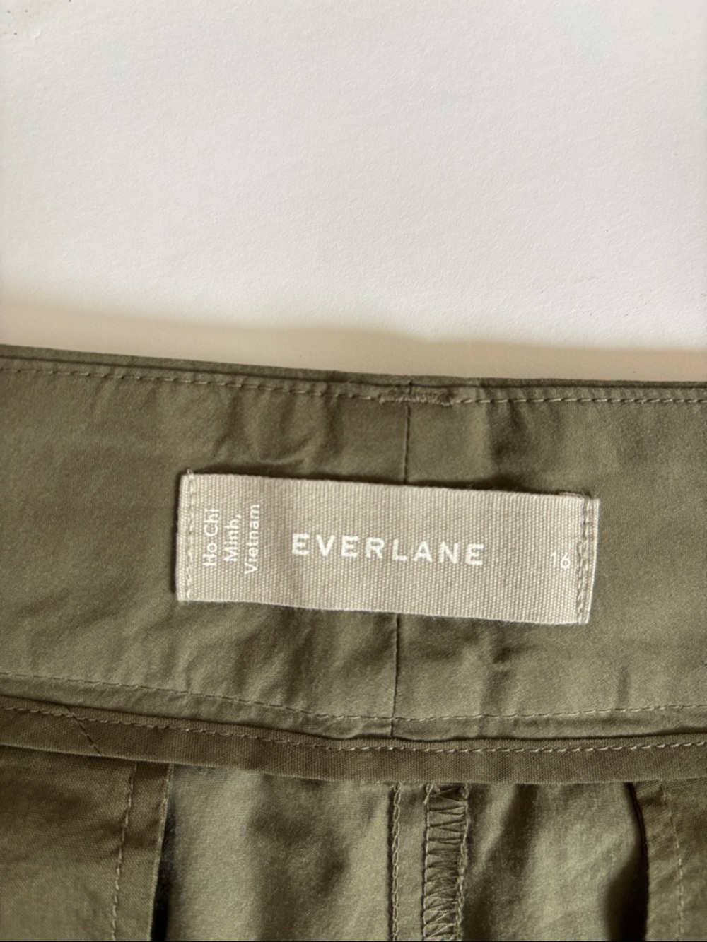 Everlane Poplin Pleated Taper Pants Cotton Olive Green Travel Womens Size 16 - Picture 2 of 14